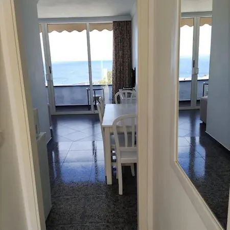 Luxury Sea View 公寓 卡门港